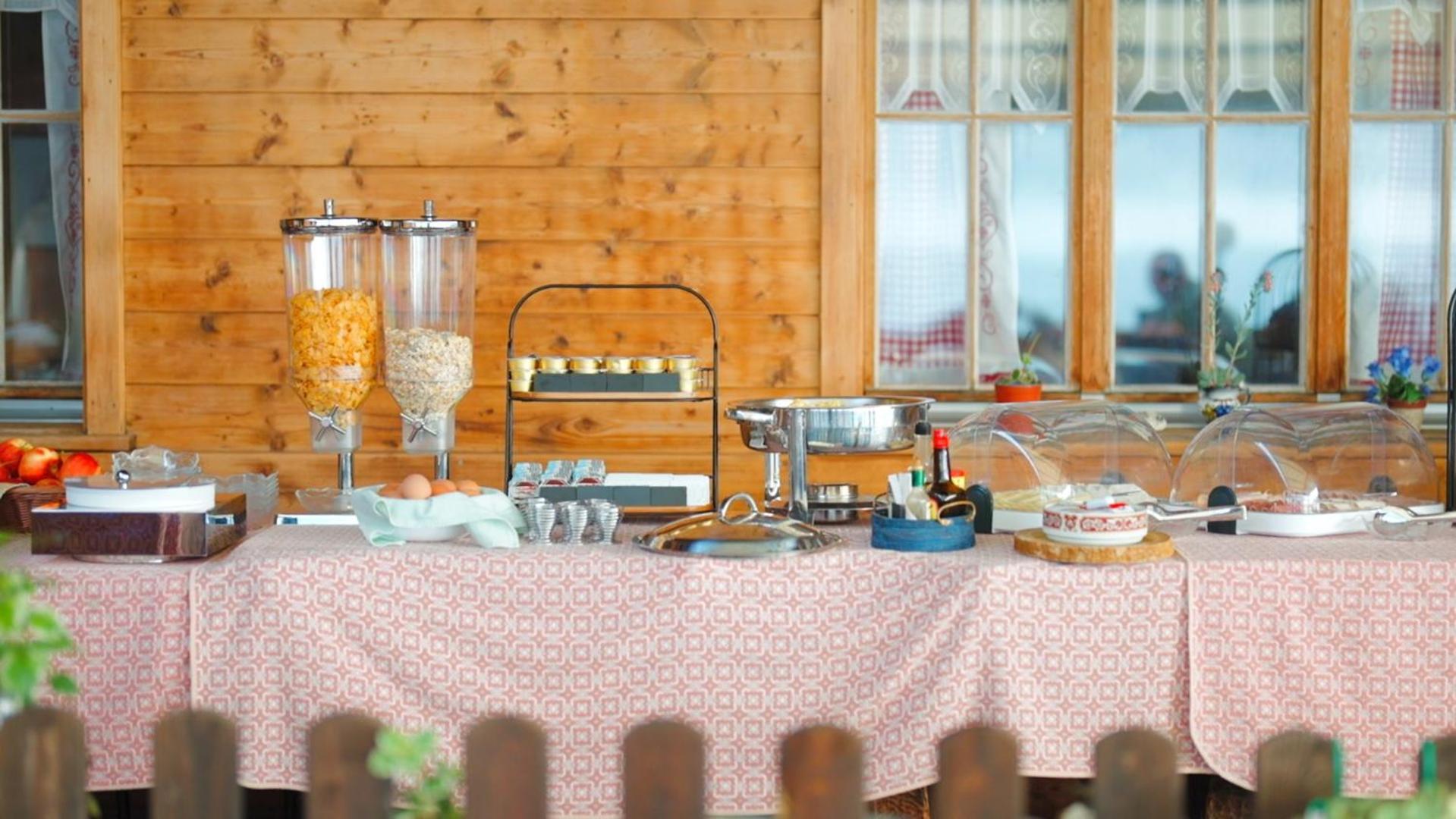 Hotel Wildbach Brienz 브리엔츠 외부 사진